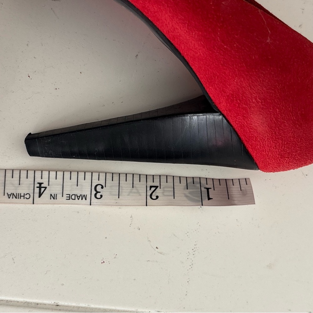Cathy Jean Brazil Red Suede Black Heel Platform Pumps, Size 6 - Picture 11 of 11